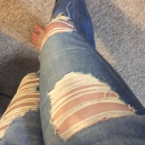 Ripped boyfriend jeans - Picture 5 of 6